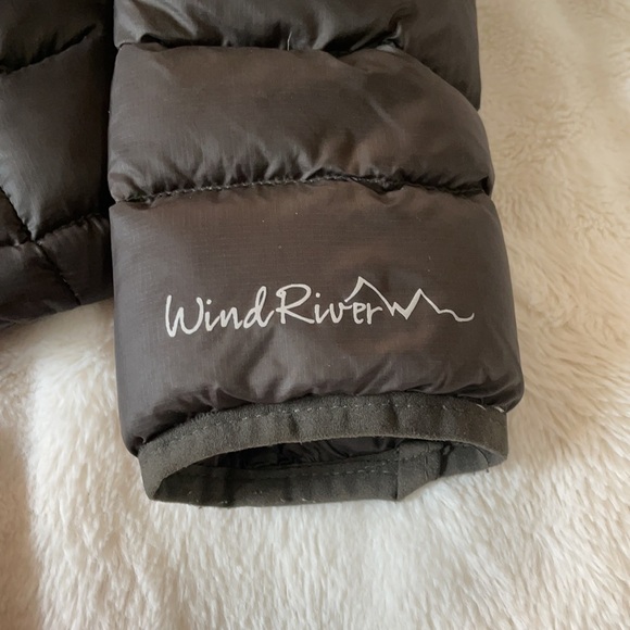 Wind River puffer coat - Picture 2 of 3